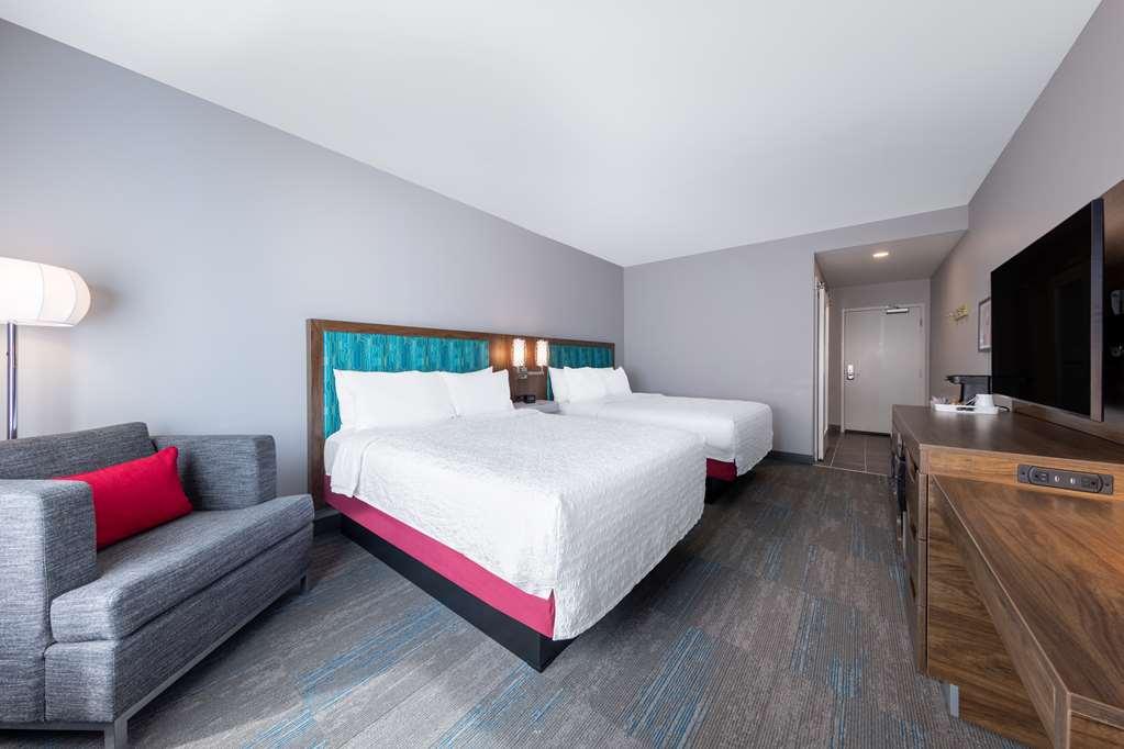 Hampton Inn Columbus Downtown, Ga Стая снимка