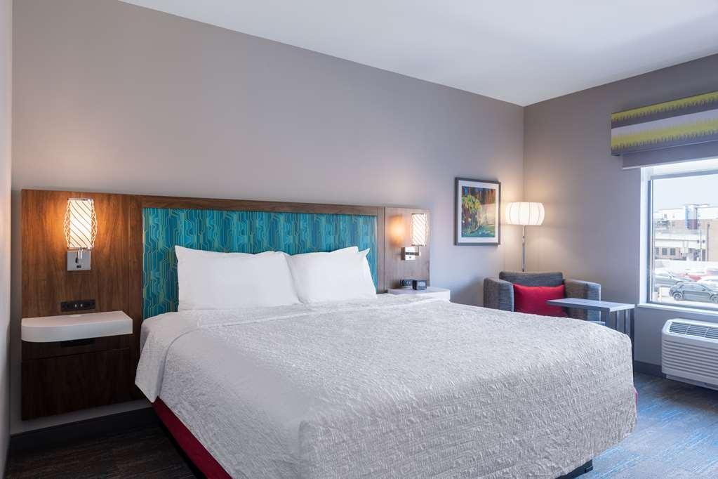Hampton Inn Columbus Downtown, Ga Стая снимка