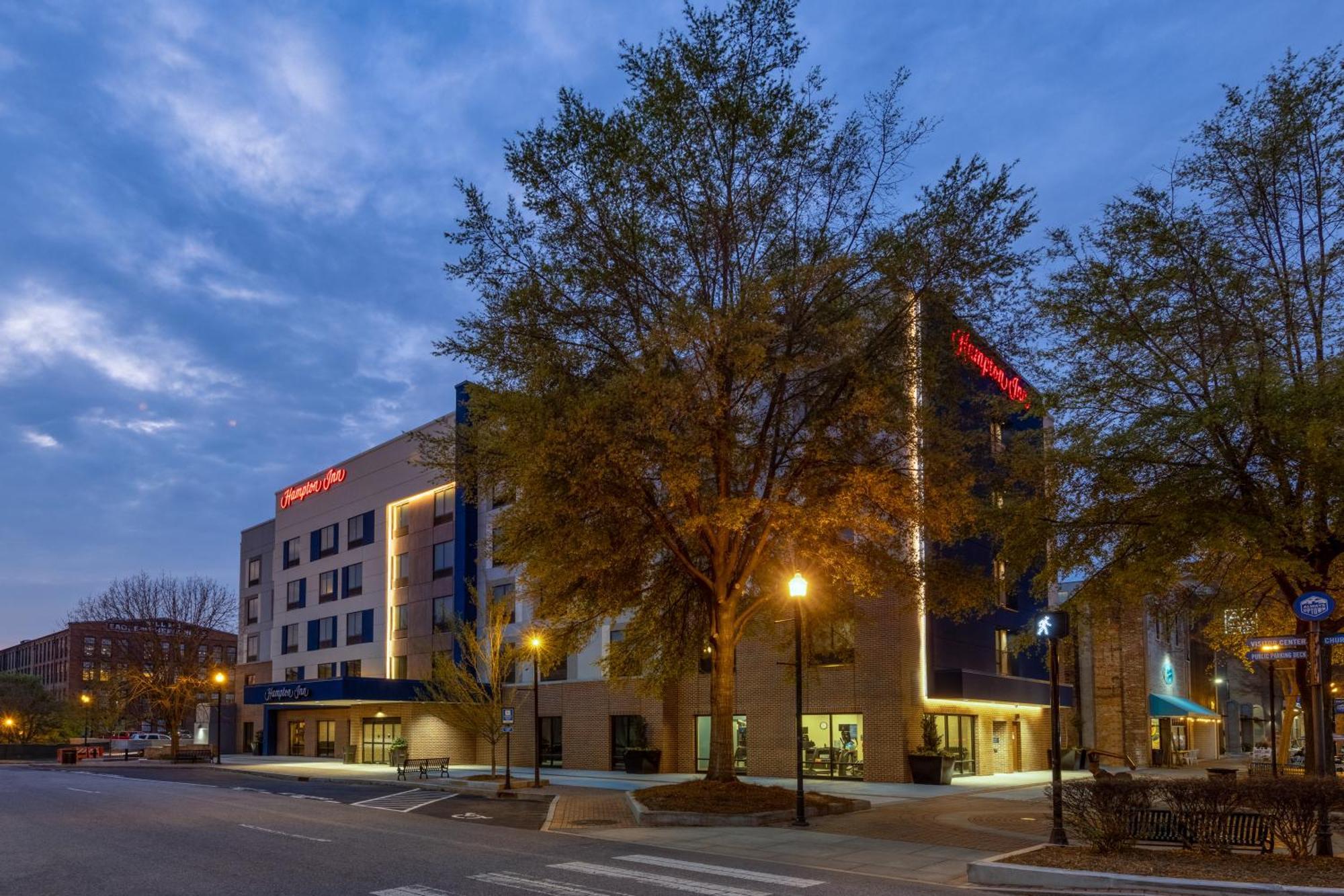 Hampton Inn Columbus Downtown, Ga Екстериор снимка